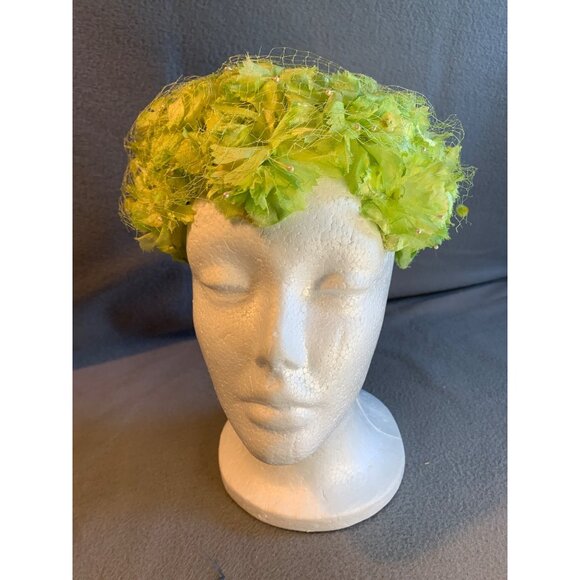 Ladies Light Green Flower and Velvet Bow Hat Union Made Vintage - Picture 8 of 9